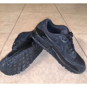 NIKE AIR MAX 90 TRIPLE BLACK